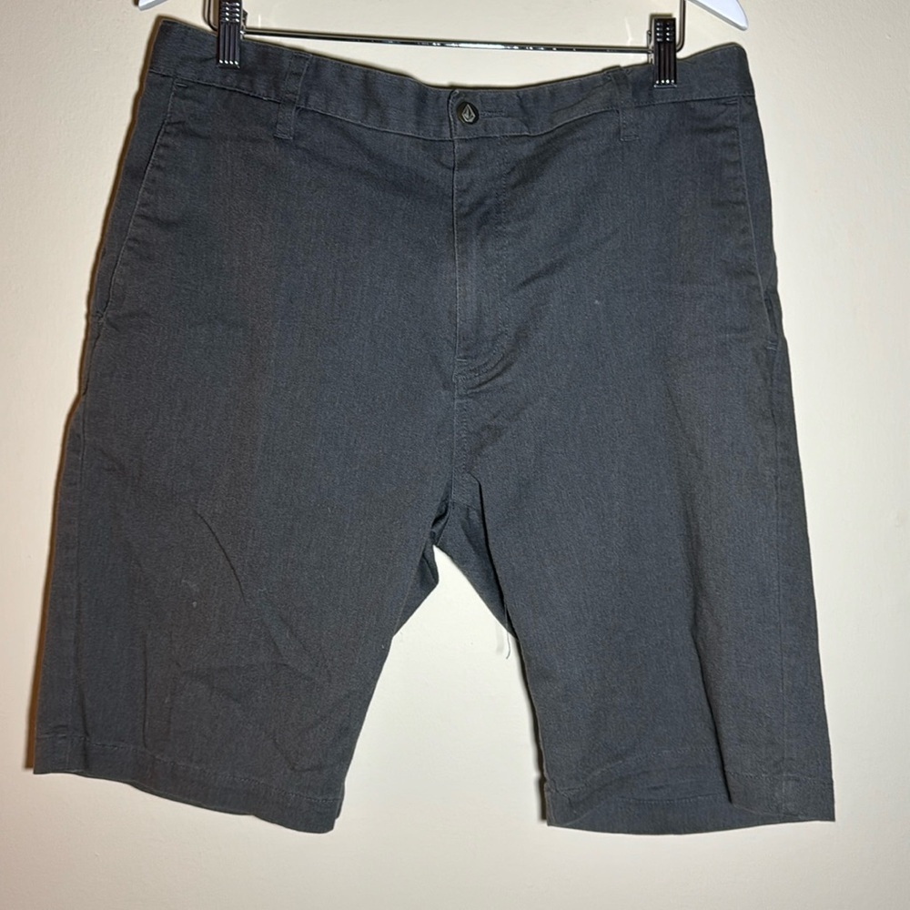 Volcom men’s shorts